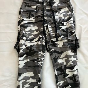 Womens camo cargo pants